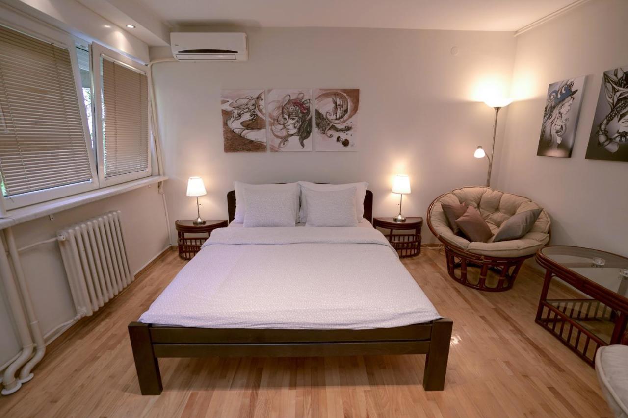 Ferienwohnung Ratan Belgrad Exterior foto